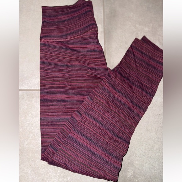 Lululemon High Times Pant
Cyber Red Grape Bordeaux Drama Size 6 - Picture 8 of 10